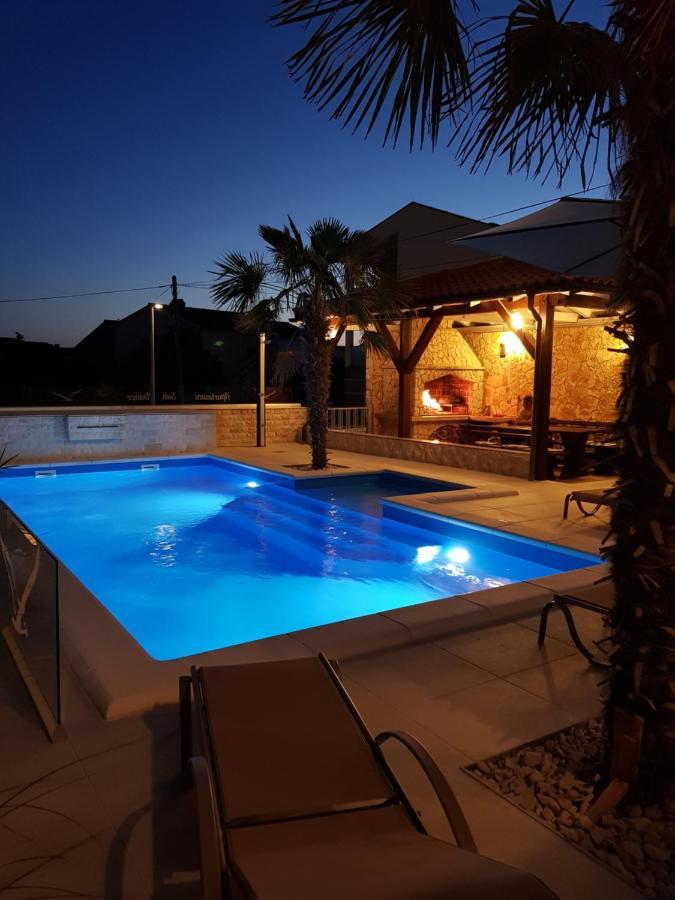 Apartments Sun Dance With Heated Pool Novalja Exteriér fotografie